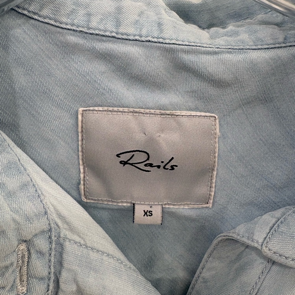 Rails Ingrid Denim Button Down in Light Vintage Size XS - Picture 3 of 16